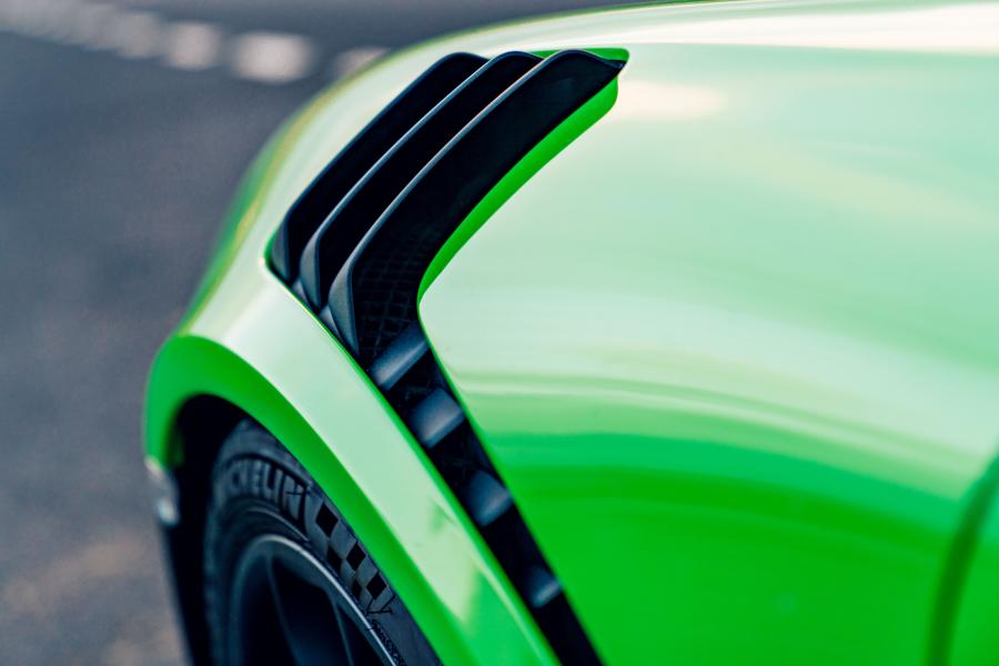 Детали экстерьера Porsche 911 GT3 RS (991) 2018 года  (UK) (фото 25 из 39)